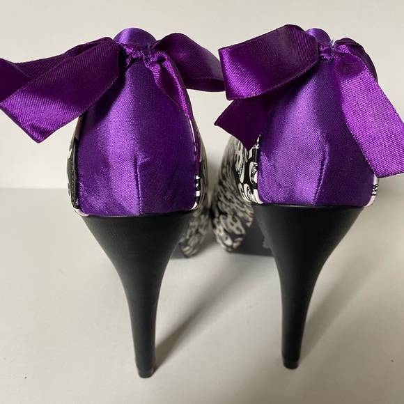 NWOT IRON FIST MISFITS HEELS (fits like a size 10) - Picture 6 of 8